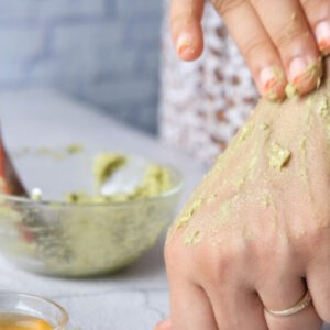 Why is herbal medicine a personalized treatment option?